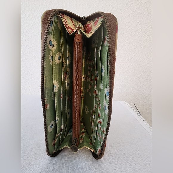 Amy Butler Wallet - Picture 4 of 4